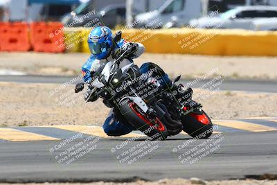 media/Apr-10-2022-SoCal Trackdays (Sun) [[f104b12566]]/Turn 2 (1135am)/